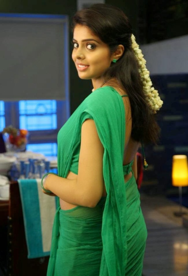Actress Shravya Sexy Photos in Sareee