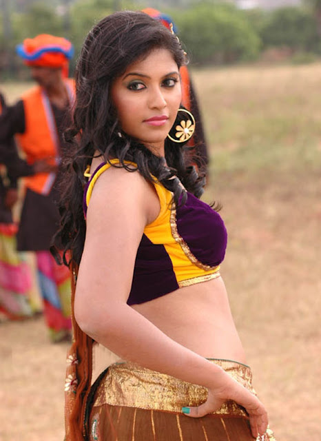 Hot photo Gallery of Anjali abs